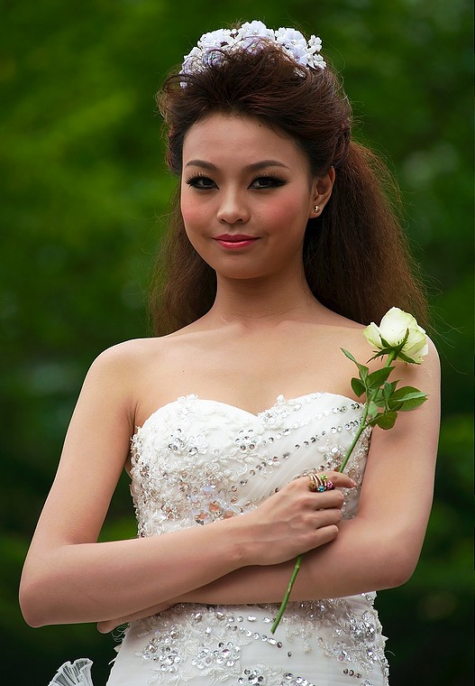 Chińskie suknie ślubne - Zdjęcie 5 z 31